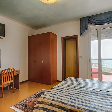 Panama 3*